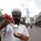 Tradición. En el Centro Histórico sobrevien los poncheros.