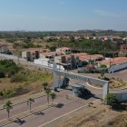 Desde el aire. Parece una isla en medio de un terreno estéril. Andalucía es la parte construida de un programa habitacional que proyectaba 12 mil viviendas en 14 etapas.