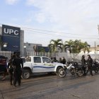 En el sitio y zonas aledañas se encuentran policías para intentar interceptar a los involucrados.