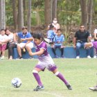 Las niñas y adolescentes que forman parte del torneo muestran fecha a fecha su destreza con el balón.