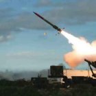 Los misiles o vehículos hipersónicos, técnicamente, rompen en vuelo al menos cinco veces la barrera del sonido, es decir superan los 6.177 kilómetros por hora.