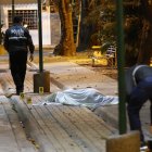 El cadáver quedó a un costado de un parque, en la manzana 334 de la ciudadela Sauces 6, norte de Guayaquil.