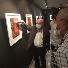 Roberto Jiménez dialoga con el público sobre el sentido de sus obras.