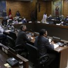 Concejo. En la sesión de este martes 19 de octubre del 2021 hubo críticas a la gestión del alcalde Santiago Guarderas.