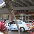 El local comercial suspendió su atención tras el robo registrado en la mañana.