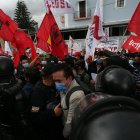 Trabajadores y sindicalistas marchan hoy rumbo a la sede de la Asamblea Nacional, en Quito
