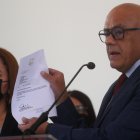 El presidente del Parlamento de Venezuela, Jorge Rodríguez, dijo que se trata de normalizar las relaciones con Colombia. EFE/ Miguel Gutiérrez