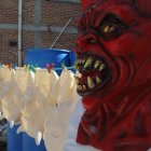 Fotografía de una máscara farbicada en el taller Mastermanía para Día de Muertos, hoy, en el estado de Puebla (México).