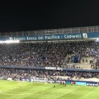 El partido entre Emelec y Barcelona se detuvo cuatro minutos por los incidentes entre los barristas de la Boca del Pozo.