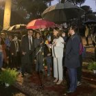 La vicepresidenta de Colombia y ministra de Exteriores,, Marta Lucía Ramírez (2d), durante su intervención este martes en el parque de Villa Borghese de Roma (Italia), con motivo de la inauguración de una calle dedicada al escritor colombiano Gabriel García Márquez.