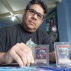 Fabricio Gil, también ingeniero agrónomo de 45 años, ha dedicado casi 15 años a actividades relacionadas a YuGiOh!.