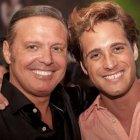 El propio Luis Miguel ha supervisado todos los aspectos de la producción desde el inicio. Aquí junto a Diego Boneta en el rodaje de la primera temporada.