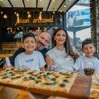 Desde la deliciosa pizza de Mar hasta la inigualable Pizza La Cigarra, todo es posible en este lugar de ambiente acogedor en el que todos los ingredientes son de primera calidad.