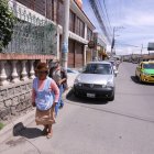 Reducción. En algunos tramos las veredas se reducen a unos pocos centímetros, que son intransitables.