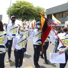 La patinadora María Loreto fue quien llevó la bandera ecuatoriano en reemplazo de la luchadora, Lucía Yépez.