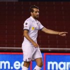 Lucas Villarroel se rompió el ligamento de la rodilla y no podrá jugar por el resto de la temporada