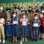 Un grupo de estudiantes que participaron en el certamen mundial de matemáticas.