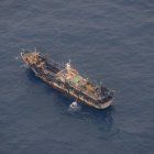 Vista de un gran barco pesquero chino, en una fotografía de archivo.