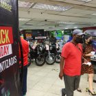 RECORRIDO DE COMERCIO, PREVIO AL BLACK FRIDAY...FD: MIGUEL CANALES....19-11-2021