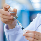 La tercera dosis ya se aplica en Ecuador.