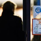 El equipo de investigadores, procedentes de diversos centros alemanes como el Hospital Universitario Charité y el Instituto Robert Koch (RKI) de virología, entre otros, halló que los fagocitos del sistema inmune desempeñan un papel fundamental en el proceso.