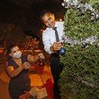 Moradores se organizan para alistar el árbol