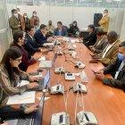 La comisión legislativa sesión presencialmente en la sede en la Asamblea Nacional.