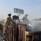 Un cortocircuito se habría dado en la chatarra que llevaba el vehículo.