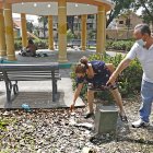 Vecinos buscan ayuda para mejorar el parque