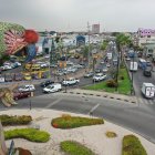 Desde el cielo. Así luce el barrio de la Alborada visto desde un dron.  Aquí se observan las etapas sexta y décima, aledañas a dos centros comerciales.