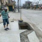 Hombre pide ayuda para que terminen la obra