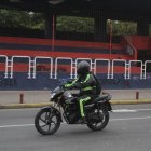 3. En la Tribuna. Con mallas buscan evitar que ciudadanos se instalen en los graderíos.