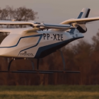 La filial de Embraer aseguró en la nota que, hasta el momento, ha recibido encargos de "autos voladores" de 17 clientes, lo que supone una cartera potencial de 1.735 vehículos, valorados en cerca de 5.200 millones de dólares.