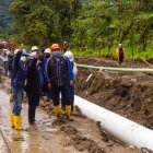 Las autoridades del Ministerio de Energía visitan la construcción de las variantes de los oleoductos.
