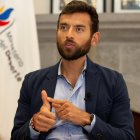 Fotografía de archivo en la que se registró al ministro de Deportes de Ecuador, Sebastián Palacios Muñoz, durante una entrevista con Efe, en Quito (Ecuador).