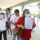 Medidas. En centros comerciales el carné de vacunación es obligatorio