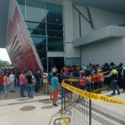 Ante el aumento de contagios por covid-19, en Guayaquil las personas se aglomeraron para acceder a una prueba PCR gratuita