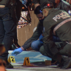 Personal de la policía acudió al lugar para iniciar las investigaciones