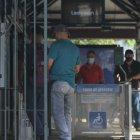 Pasajeros no están de acuerdo con pedir carné de vacunación