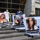 Quito. Los familiares de Naomi realizaron un plantón el lunes en la Fiscalía.