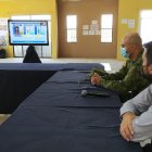 El alcalde Jhansy López, en la reunión en la que Lasso lo increpó.