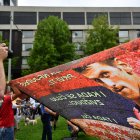 El tenista, de 34 años, está desde el miércoles en un hotel de Melbourne, a la espera de que la Justicia australiana decida si le permite entrar al país para jugar el Abierto de Australia o confirma la revocación de su visado y ordena su deportación.