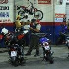 Los crímenes, cometidos entre la tarde y noche de este lunes, fueron dentro de dos propiedades.