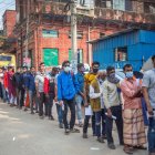 Una jornada de vacunación anti-covid-19, este 11 de enero, en Dhaka capital de Bangladesh.