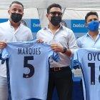 Gabriel Marques y Matías Oyola lucen la camiseta de Guayaquil City.