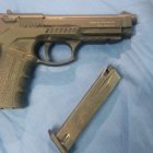 Esta es una de las armas de fuego decomisadas en una vivienda. Las evidencias fueron ingresadas al Centro de Acopio de la Policía Judicial.