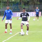 Bryan Carabalí (d) terminó jugando las dos finales de la LigaPro y peleará por un lugar en el once estelar 2022.