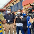 La comisionada Garzón conversó con privados de la libertad.