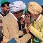 Muhammed Siddique y su hermano menor Muhammed Habib esperan que un visado permita la ansiada reunificación final