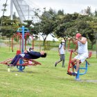 La salida del aeropuerto dio paso a un espacio de recreación y deporte.